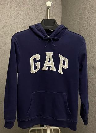 Синяя толстовка от бренда gap