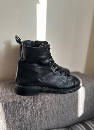 Ботинки кожаные от estro6 фото