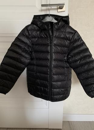 Черная куртка курточная на весну для мальчика 128-1343 фото