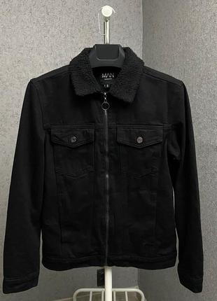Чорна джинсова куртка від бренда boohoo man1 фото