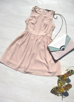 Летнее персиково розовое платье с гипюром new look