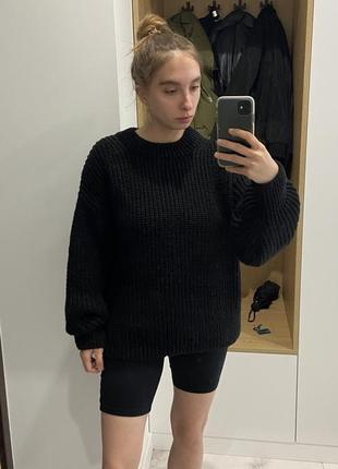 Свитер черный oversized