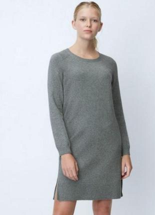 Вязаный длинный шерстяной свитер.1 фото