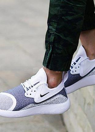 Кросівки nike lunarcharge essential оригінал розмір 44