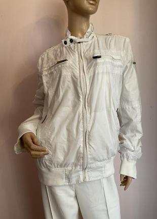 Легкая белая курточка /xl / brend sportwear1 фото