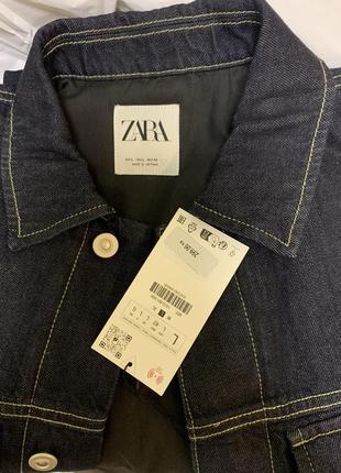 Джинсова куртка zara denim cropped джинсовка, темно синя унісекс3 фото