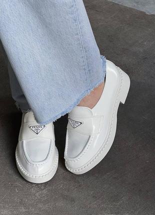 Prada white brushed  leather loafers, лофери, лоферы7 фото