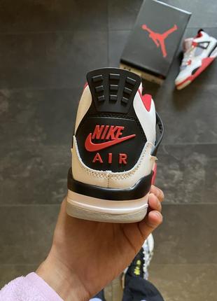 Жіночі кросівки nike air jordan  4 retro люкс якість9 фото