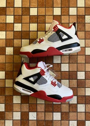 Жіночі кросівки nike air jordan  4 retro люкс якість4 фото