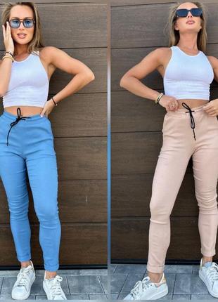 Стильні ,зручні, жіночі брюки джинса
 
матеріал: джинс котон стрейч
люкс якість, гарно тягнеться