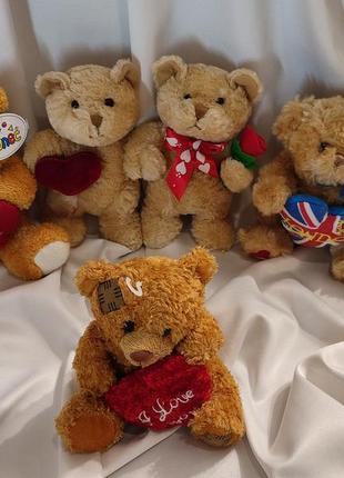 Нові подарункові м'які іграшки ведмедики з сердечком