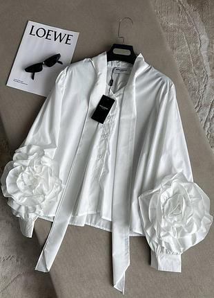 Рубашка блуза с рюшами, цветами и бантом стиль ysl