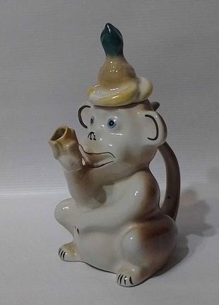 Редкость!!! фарфоровый чайник "обезьяна с бананом", 70-е гг. полонне.