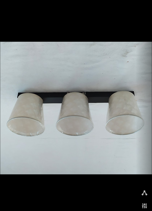 Люстра с абажурами на 3 лампы1 фото