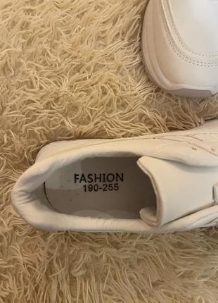 Белые женские кроссовки стильные кроссовки весенние кроссовки2 фото