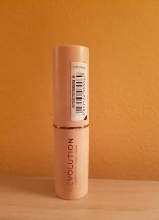 Makeup revolution f5 - тональная основа