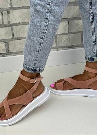 Босоніжки жіночі пудрові замшеві стильні літні, зручні шкіряні сандалі багато кольорів розмір 36 -415 фото