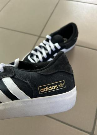 Чоловічі замшеві кеди adidas3 фото