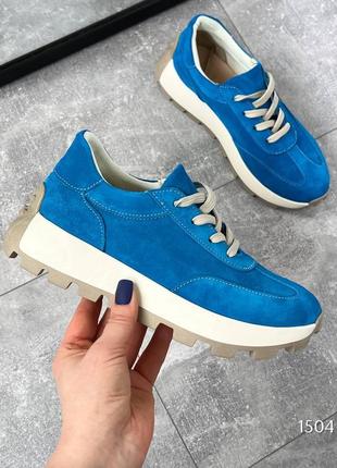 Трендовые замшевые синие кроссовки