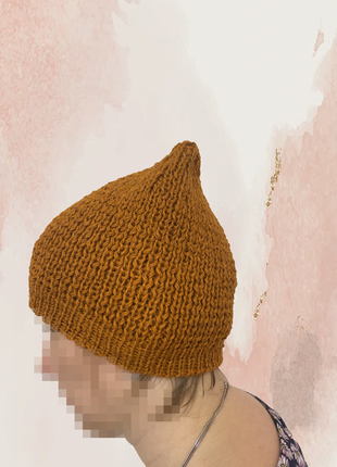 Жіноча шерстяна шапка ручна робота2 фото