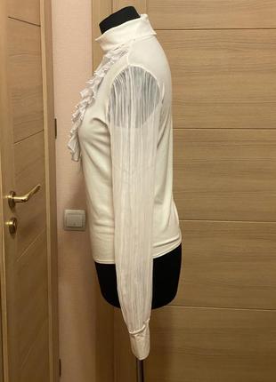 Нова трикотажна  брендова блуза, гольф маха білого кольору на 48 розмір або л6 фото