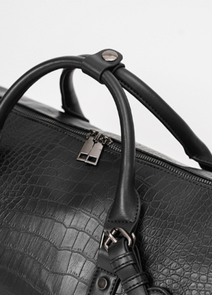 Удобная дорожная сумка рептилии для ручной клади в самолет, черный поезд. сумка для вещей...