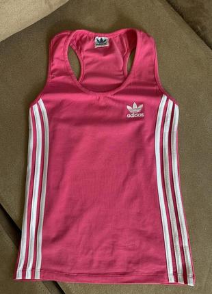 Яркая розовая спортивная майка от adidas2 фото