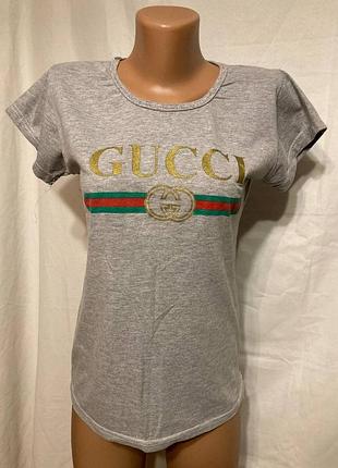 Женская серая футболка gucci