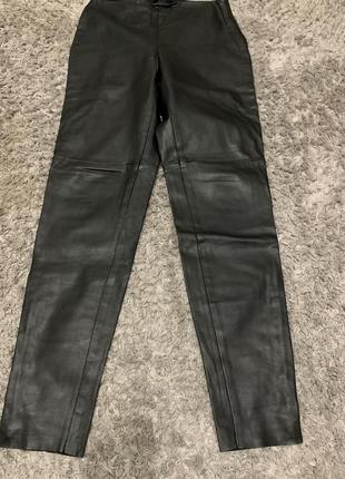 Брюки из эко кожи zara