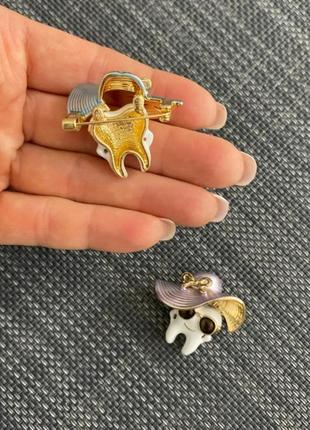 Шикарная брошь для стоматолога / подарок стоматологам