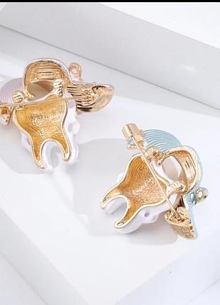 Шикарная брошь для стоматолога / подарок стоматологам