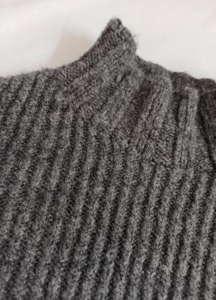 Серый укороченный свитер/джемпер с высокой горловиной3 фото