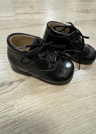 Шкіряні туфельки ботіночки іспанського бренду2 фото