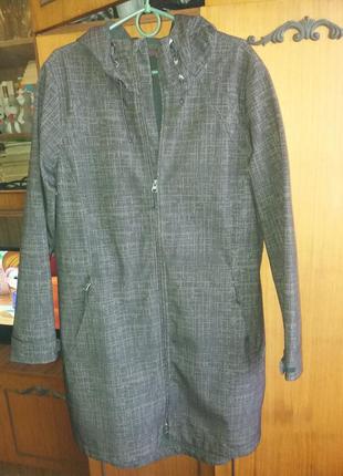 Плащ жіночий