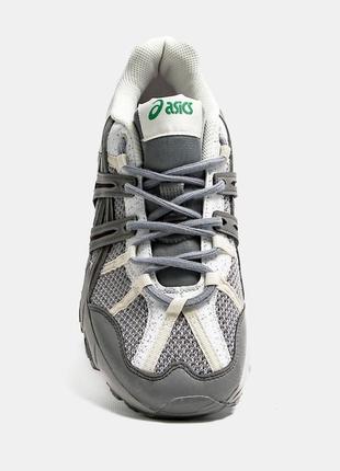 Кроссовки asics