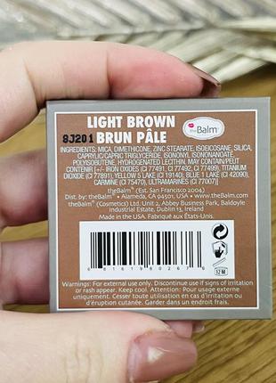 Оригінал тіні для брів thebalm browpow eyebrow powder light brown оригинал тени для бровей4 фото
