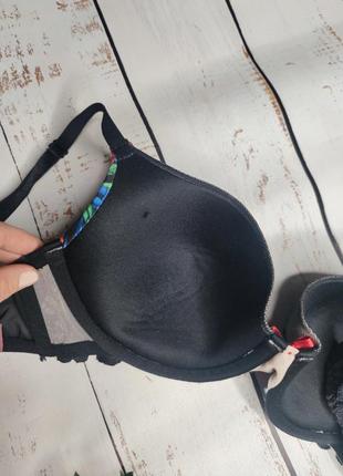 Бюстгальтер