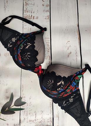 Бюстгальтер