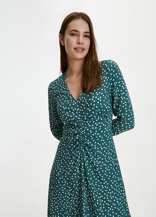 Reserved ніжна жіночна сукня міді з віскози з драпіруванням