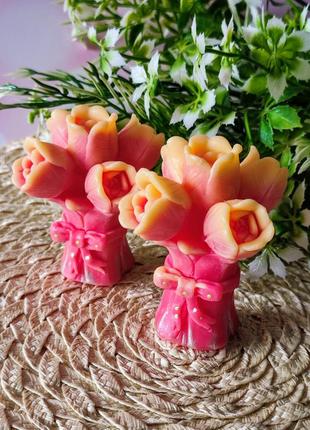 Мило ручної роботи букет тюльпанів з рослинними та ефірними оліями1 фото