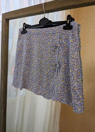 Короткая женская юбка в цветочный принт primark1 фото
