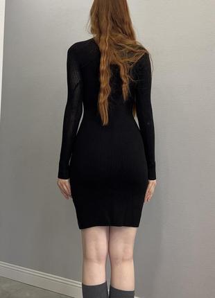 Чорна трикотажна сукня guess2 фото