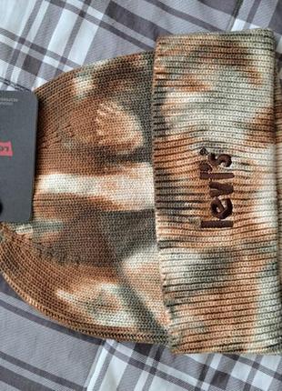 Шапка levi's