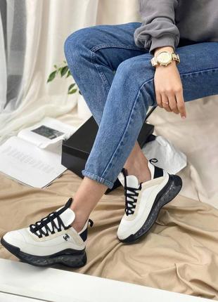 Жіночі шкіряні кросівки chanel sneakers black/white шанель кросівки текстиль + шкіра наложка