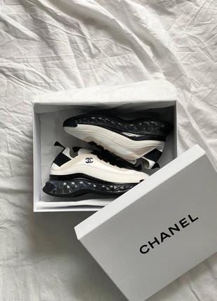 Жіночі шкіряні кросівки chanel sneakers black/white шанель кросівки текстиль + шкіра наложка2 фото