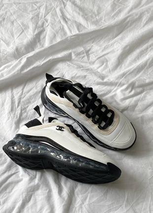 Жіночі шкіряні кросівки chanel sneakers black/white шанель кросівки текстиль + шкіра наложка6 фото