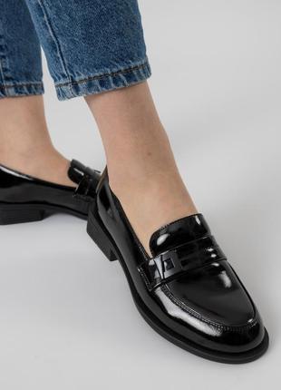 Туфли-лоферы женские черные кожаные 2363т-а
