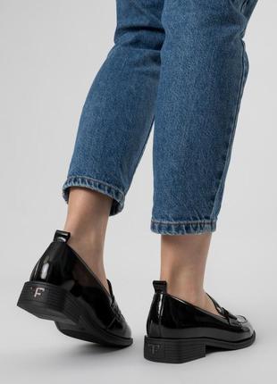Туфли-лоферы женские черные кожаные 2363т-а3 фото