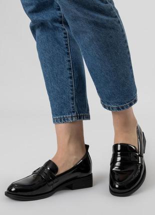Туфли-лоферы женские черные кожаные 2363т-а2 фото