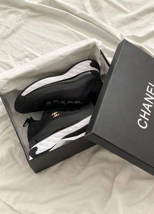 Жіночі шкіряні кросівки chanel sneakers black/white шанель кросівки текстиль + шкіра наложка5 фото